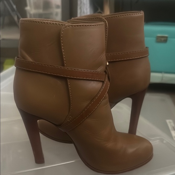 Tory Burch Tan Leather Heeled Booties Size 6.5 - Picture 4 of 9